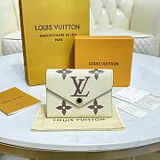 Louis Vuitton Victorine Wallet Cream/Beige Size 12 x 9.5 x 1.5 cm - 1