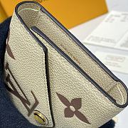 Louis Vuitton Victorine Wallet Cream/Beige Size 12 x 9.5 x 1.5 cm - 2