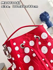 Louis Vuitton x Yayoi Kusama NeoNoe Red/White M21730 size 20x20x13 cm - 3