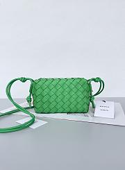 Bottega Veneta Mini Loop Camera Bag Green size 17x10x6 cm - 1