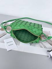 Bottega Veneta Mini Loop Camera Bag Green size 17x10x6 cm - 6