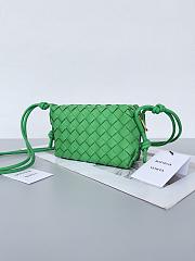 Bottega Veneta Mini Loop Camera Bag Green size 17x10x6 cm - 2