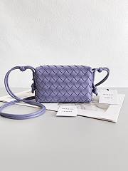 Bottega Veneta Mini Loop Camera Bag Purple size 17x10x6 cm - 1