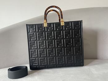 Fendi Sunshine Medium Black Leather Shopper size 35x31x17 cm