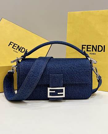 Fendi Baguette Re-Edition Bag In Blue Denim size 26 x 5 x 15 cm