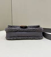 FENDI Baguette Dark Gray Lamb Wool size 28 x 8 x 14 cm - 4