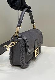 FENDI Baguette Dark Gray Lamb Wool size 28 x 8 x 14 cm - 3