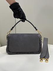 FENDI Baguette Dark Gray Lamb Wool size 28 x 8 x 14 cm - 2