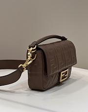 FENDI Baguette Dark Brown Leather Bag size 27 x 15 x 6 cm - 4