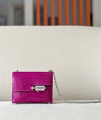 Hermes Verrou Chain Mini Bag Pink Crocodile size 17 x 13 x 5 cm