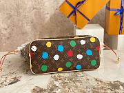 LV x YK Neverfull MM Monogram Canvas With 3D Painted Dots Print - 4