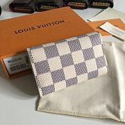 Louis Vuitton 6 Key Holder Damier Azur size 11 x 10 cm - 6
