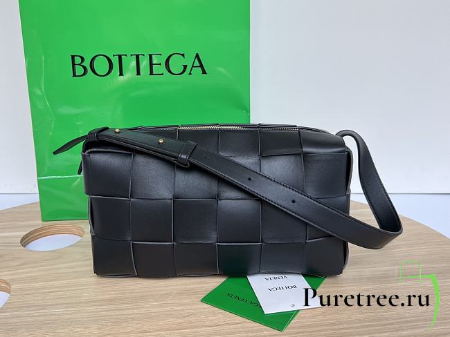 Bottega Veneta Brick Cassette Black Lambskin size 28x14x10 cm - 1