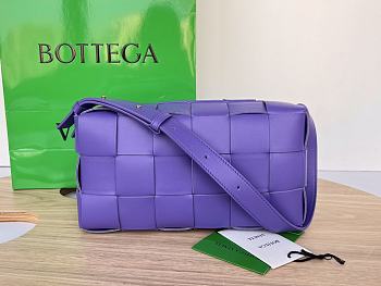 Bottega Veneta Brick Cassette Purple Lambskin size 28x14x10 cm
