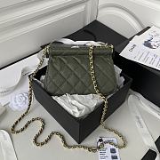 Chanel Clutch with Chain Khaki Green Caviar Leather 12x17.5x5.5 cm - 5