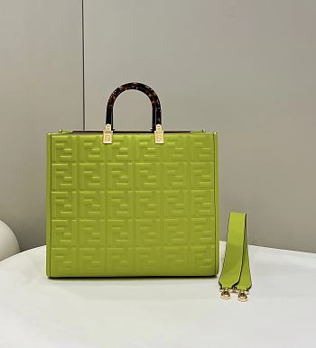Fendi Sunshine Medium Green Leather Shopper size 37x13.5x32 cm