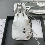 Balenciaga Le Cagole Small Bucket Bag In White Lambskin size 30x23x17 cm - 6