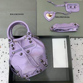 Balenciaga Le Cagole Small Bucket Bag In Purple Lambskin size 30x23x17 cm
