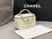 Chanel Vanity Case with Top Handle White size 17x9.5x8 cm - 4