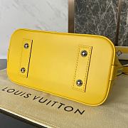 Louis Vuitton Alma BB Yellow Epi Leather size 23.5 x 17.5 x 11.5 cm - 2