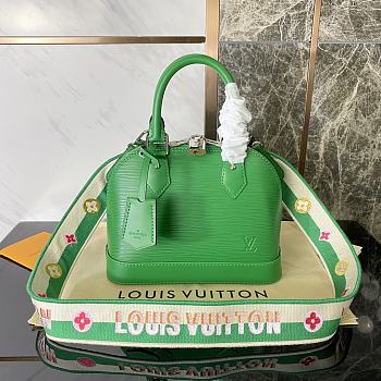 Louis Vuitton Alma BB Green Epi Leather size 23.5 x 17.5 x 11.5 cm