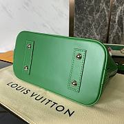 Louis Vuitton Alma BB Green Epi Leather size 23.5 x 17.5 x 11.5 cm - 3