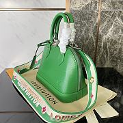 Louis Vuitton Alma BB Green Epi Leather size 23.5 x 17.5 x 11.5 cm - 5
