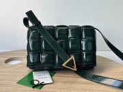 Bottega Veneta Padded Cassette Dark Green Patent Lambskin size 26x18x8 cm - 1