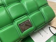 Bottega Veneta Padded Cassette Green Leather Silver Hardware 25x15x4 cm - 3