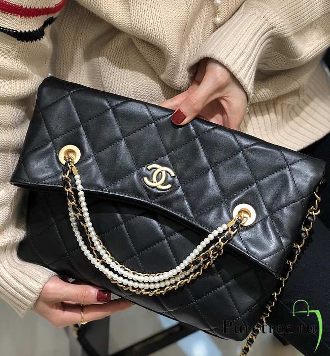 Chanel Calfskin Shopping Bag Black Calfskin AS2213 size 33 x 25 x 5 cm - 1
