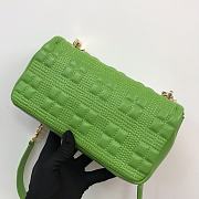 Burberry Quilted Lola Crossbody Bag Green size 23 x 13 x 6 cm - 4