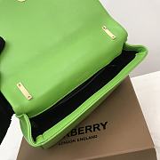 Burberry Quilted Lola Crossbody Bag Green size 23 x 13 x 6 cm - 2
