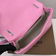 Burberry Quilted Lola Crossbody Bag Pink size 23 x 13 x 6 cm - 5
