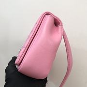 Burberry Quilted Lola Crossbody Bag Pink size 23 x 13 x 6 cm - 4