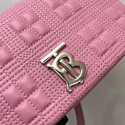 Burberry Quilted Lola Crossbody Bag Pink size 23 x 13 x 6 cm - 2