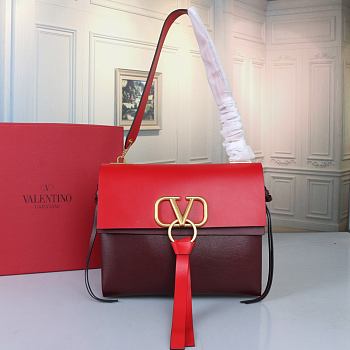 Valentino Garavani V-Ring Shoulder Bag Red  size 28 x 22 x 14 cm