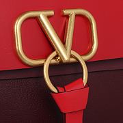 Valentino Garavani V-Ring Shoulder Bag Red  size 28 x 22 x 14 cm - 3