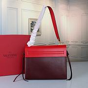 Valentino Garavani V-Ring Shoulder Bag Red  size 28 x 22 x 14 cm - 2