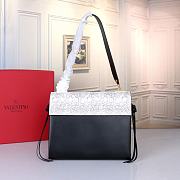 Valentino Garavani V-Ring Shoulder Bag Silver/Black size 28 x 22 x 14 cm - 4