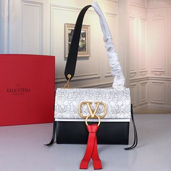 Valentino Garavani V-Ring Small Shoulder Bag Silver/Black size 24 x 16 x 10 cm