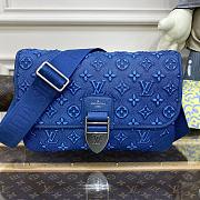 Louis Vuitton Archy Messenger MM Blue M21358 size 35 x 24 x 8 cm - 1