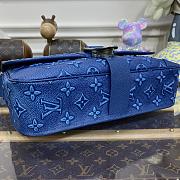 Louis Vuitton Archy Messenger MM Blue M21358 size 35 x 24 x 8 cm - 4