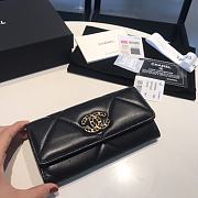 Chanel 19 Medium Flap Wallet Black Lambskin Quilted size 16.5 x 9 cm - 5