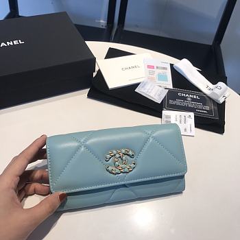 Chanel 19 Medium Flap Wallet Blue Lambskin Quilted size 16.5 x 9 cm