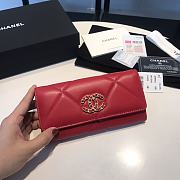 Chanel 19 Medium Flap Wallet Red Lambskin Quilted size 16.5 x 9 cm - 1