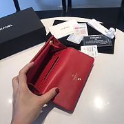 Chanel 19 Medium Flap Wallet Red Lambskin Quilted size 16.5 x 9 cm - 6