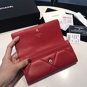 Chanel 19 Medium Flap Wallet Red Lambskin Quilted size 16.5 x 9 cm - 2