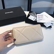 Chanel 19 Zipped Wallet Beige Lambskin Quilted size 16.5 x 9 cm - 5