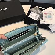 Chanel 19 Zipped Wallet Blue Lambskin Quilted size 16.5 x 9 cm - 2