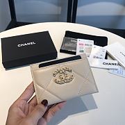 Chanel 19 Card Holder Beige Lambskin Quilted size 7.5 x 11 cm - 1